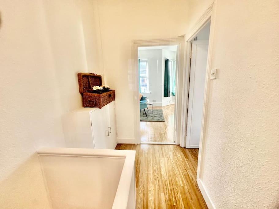 Cosy Two Bedroom Apartment,Se13 London Ngoại thất bức ảnh